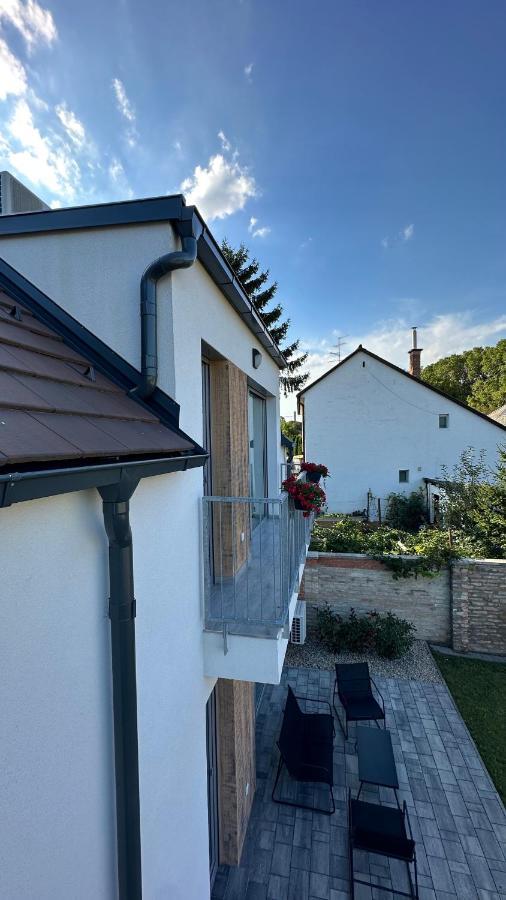 Linden Apartman 107 Glamour (Adults Only) Mosonmagyaróvár Kültér fotó