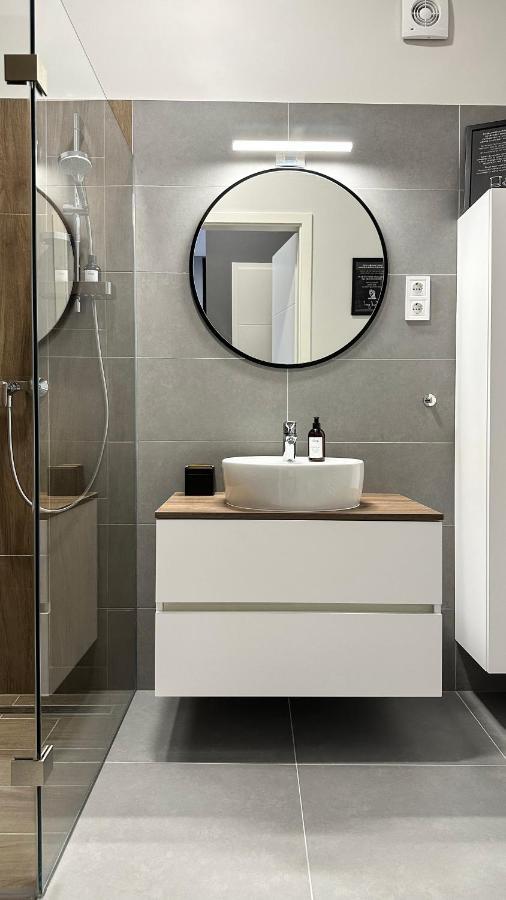 Linden Apartman 107 Glamour (Adults Only) Mosonmagyaróvár Kültér fotó